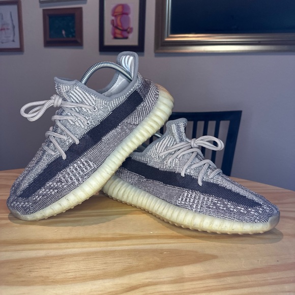 Size 9 - Adidas Yeezy Boost 350 V2 Zion - Picture 1 of 6